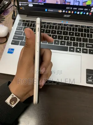 Apple iPhone 8 64 GB White