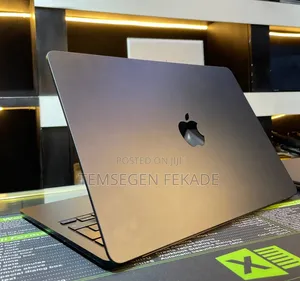 New Laptop Apple MacBook Air 2022 M2 8GB Apple M2 SSD 512GB