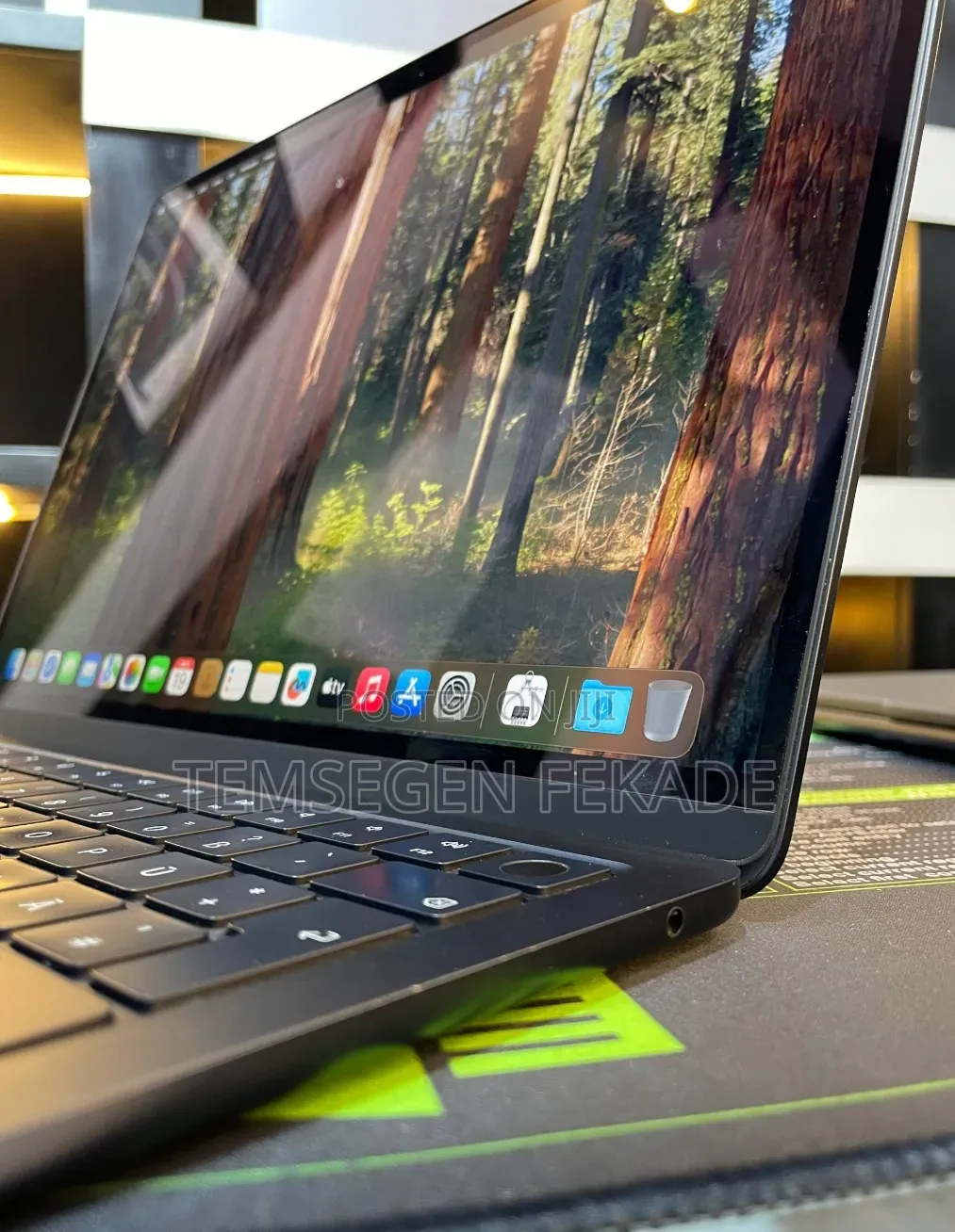 New Laptop Apple MacBook Air 2022 M2 8GB Apple M2 SSD 512GB