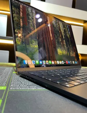 New Laptop Apple MacBook Air 2022 M2 8GB Apple M2 SSD 512GB