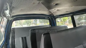Toyota HiAce 1998 Blue