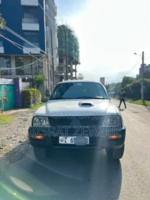Mitsubishi L200 2002 White