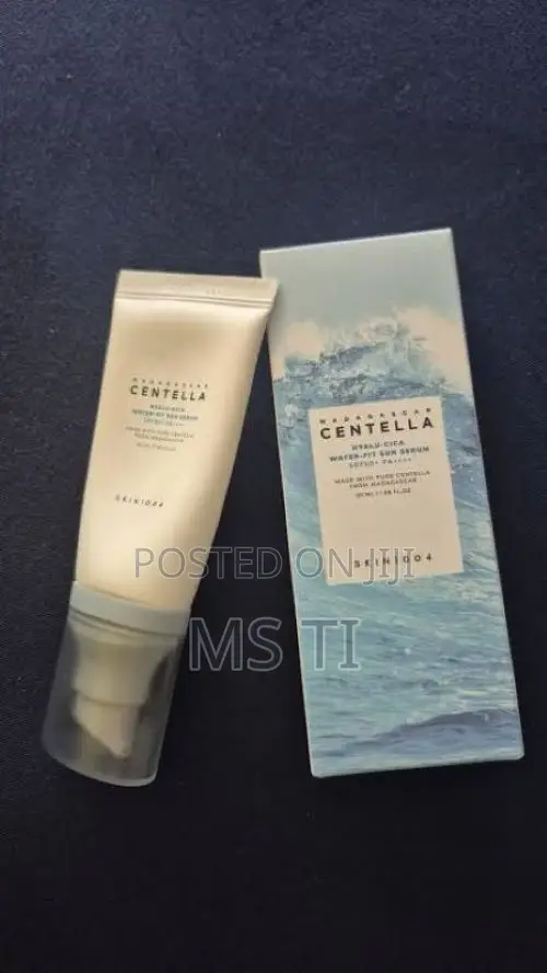 SKIN1004 Madagascar Centella Hyalu-Cica Water-Fit Sun Serum SPF50+