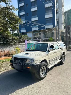 Mitsubishi L200 2002 White