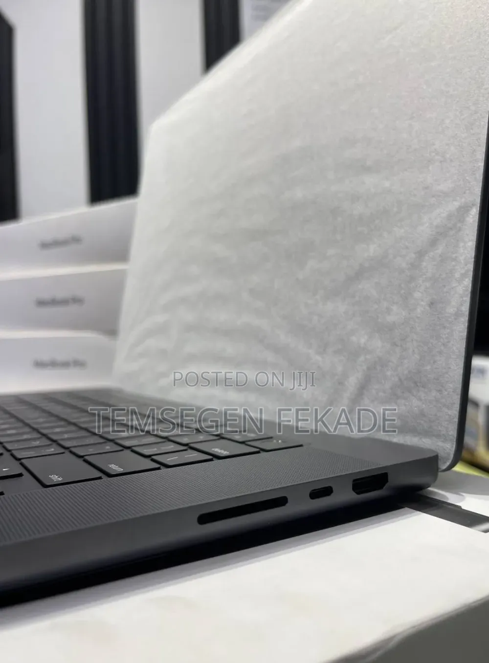New Laptop Apple MacBook Pro 2024 M4 Max 48GB Apple M4 Max SSD 2T