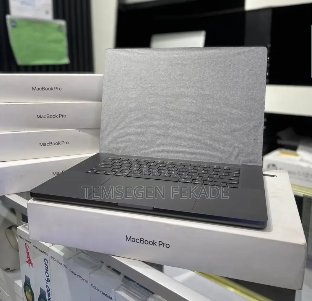 New Laptop Apple MacBook Pro 2024 M4 Max 48GB Apple M4 Max SSD 2T
