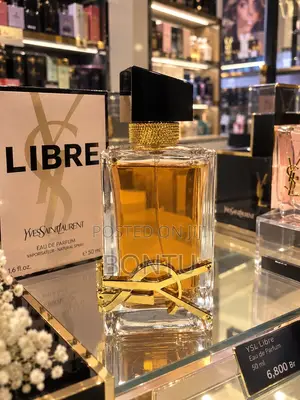 Yves Saint Laurent (YSL)