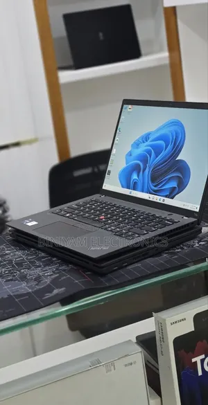 New Laptop Lenovo ThinkPad T14s G4 16GB Intel Core i7 SSD 512GB