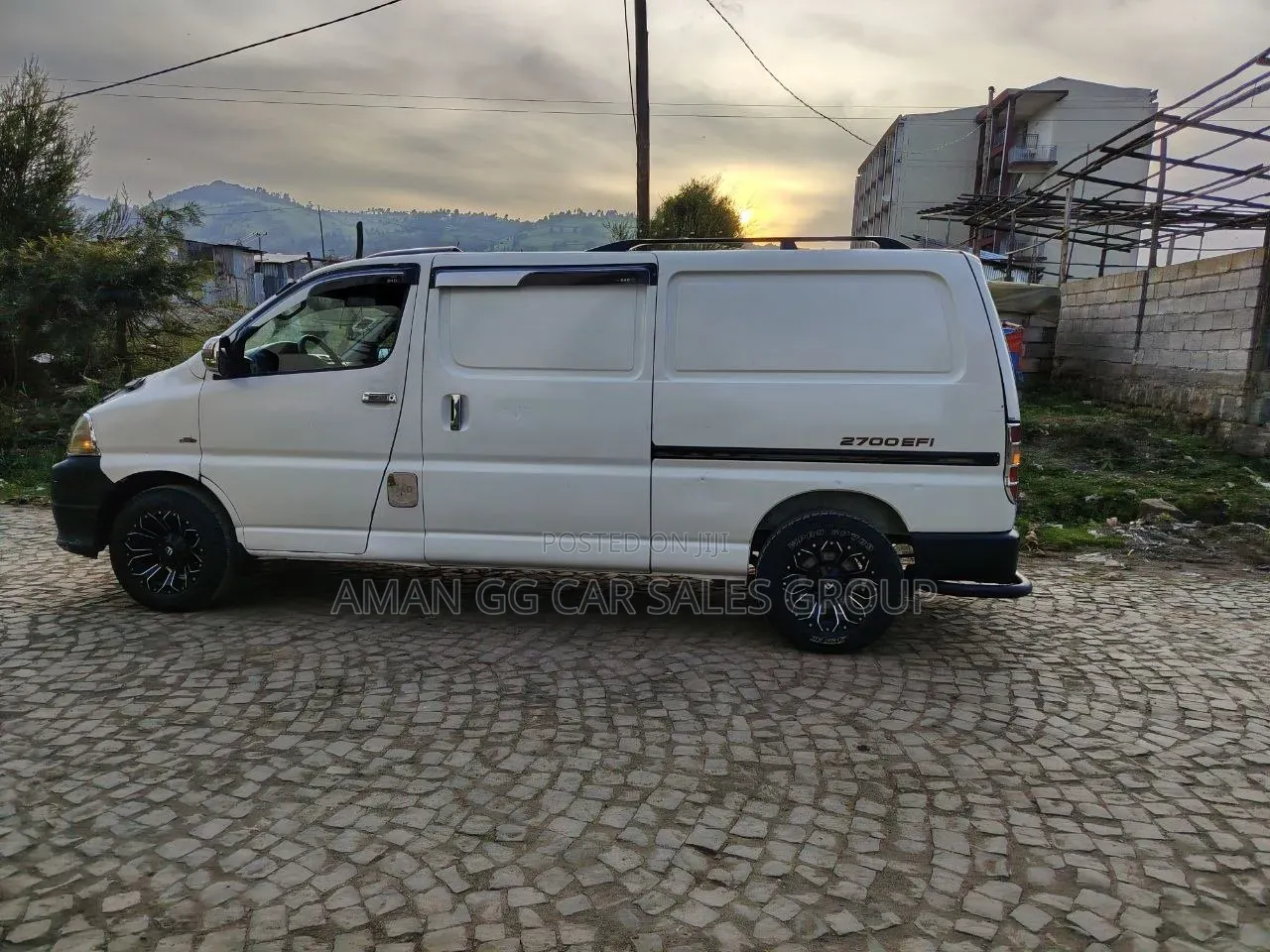 Toyota HiAce 2008 Yellow