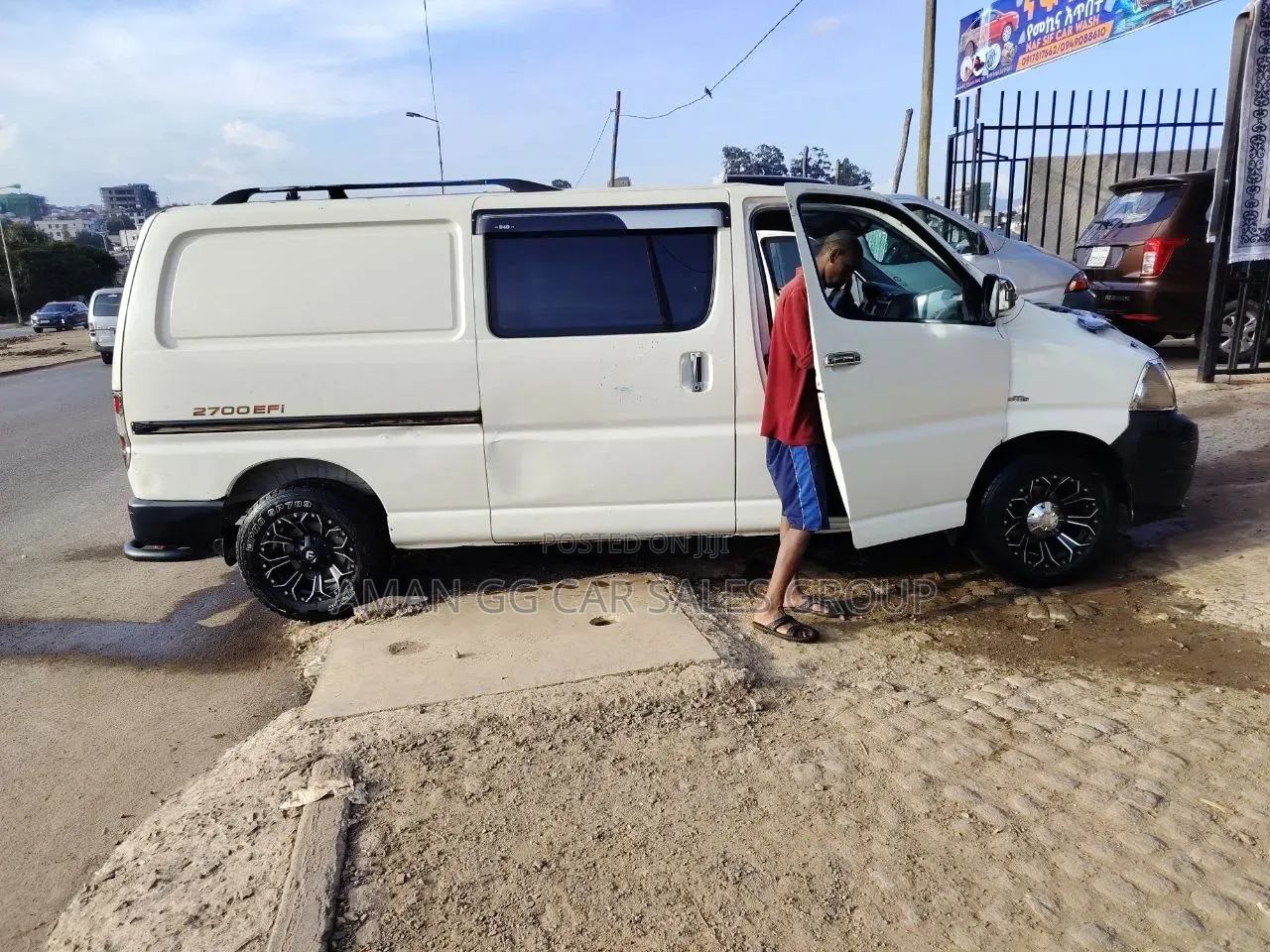 Toyota HiAce 2008 Yellow