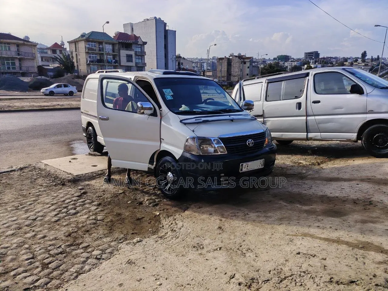 Toyota HiAce 2008 Yellow
