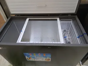 Deep Frezer Akira 450 Liture