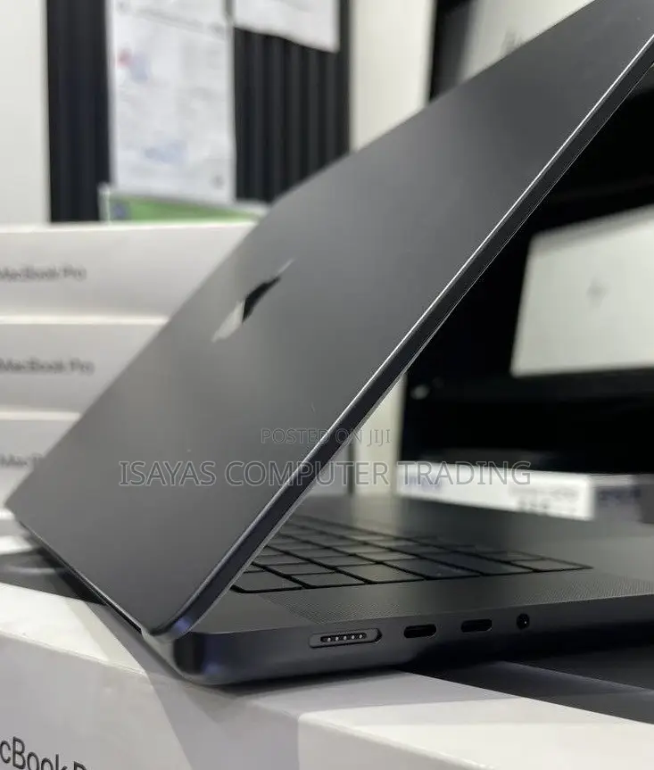 New Laptop Apple MacBook Pro 2024 M4 Max 48GB Apple M4 Max SSD 2T