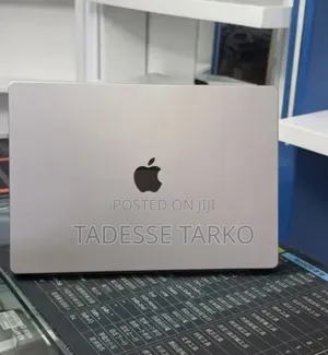 New Laptop Apple MacBook Pro 2021 M1 16GB Apple M1 Pro SSD 512GB