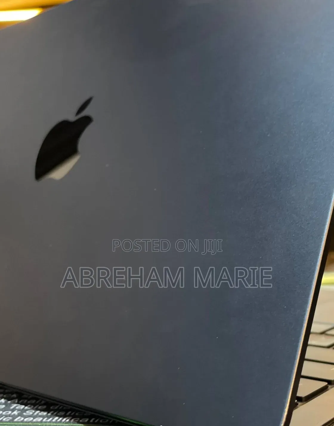 New Laptop Apple MacBook Air 2022 M2 8GB Apple M2 SSD 512GB