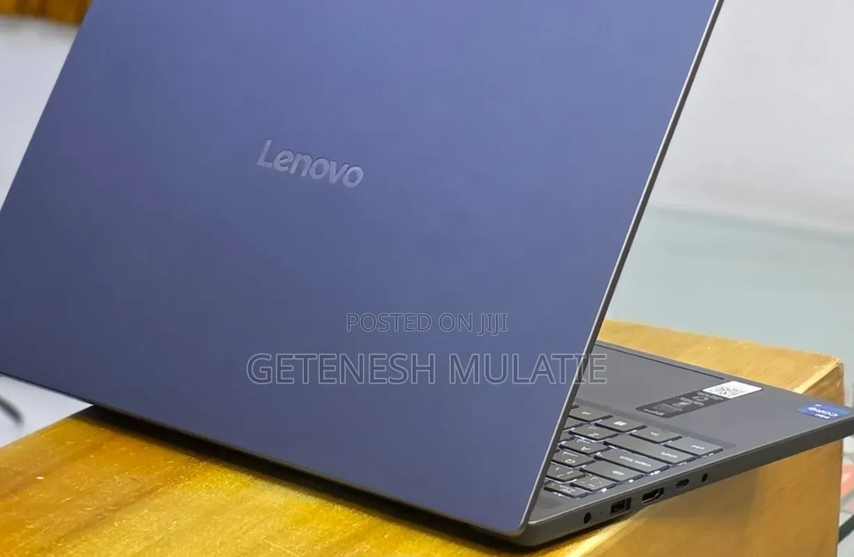 New Laptop Lenovo Ideapad 3 16GB Intel Core i7 SSD 512GB