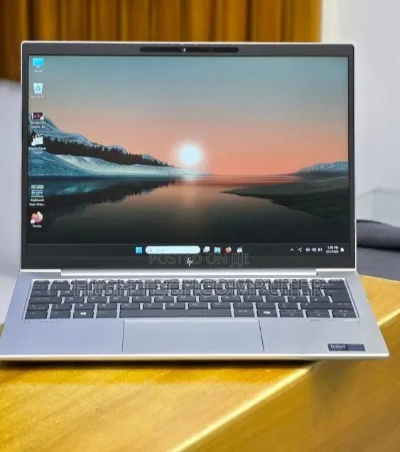 New Laptop HP Elitebook 830 G11 16GB Intel Core Ultra 7 SSD 512GB