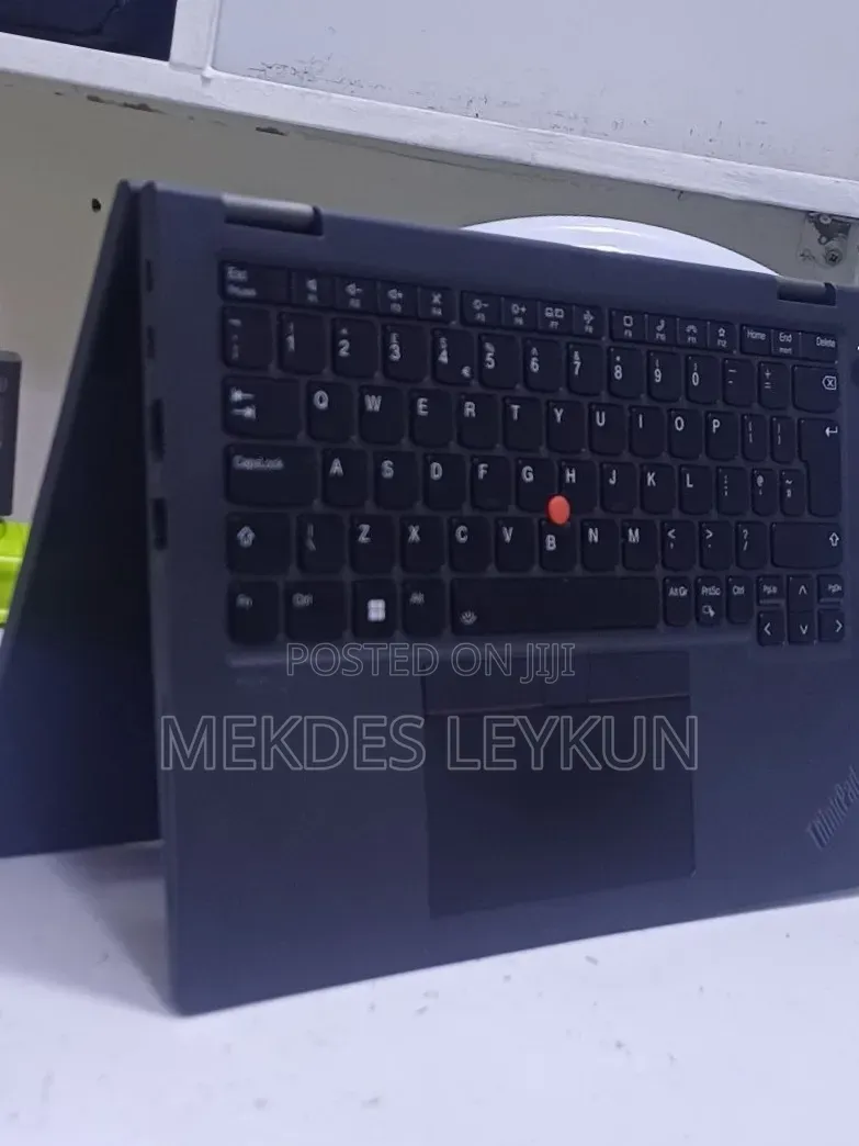 New Laptop Lenovo ThinkPad x13 Yoga 16GB Intel Core i5 SSD 512GB