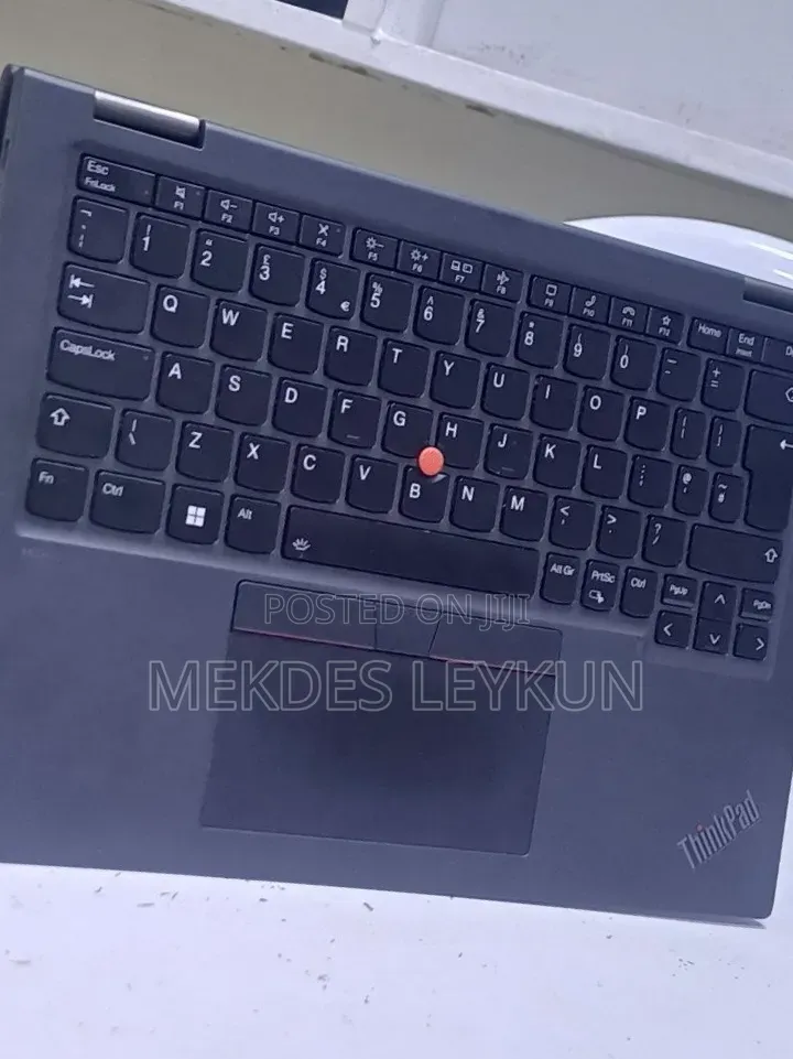 New Laptop Lenovo ThinkPad x13 Yoga 16GB Intel Core i5 SSD 512GB