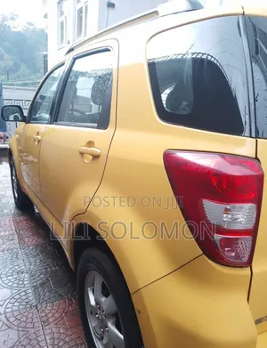 Daihatsu Terios 2008 Orange