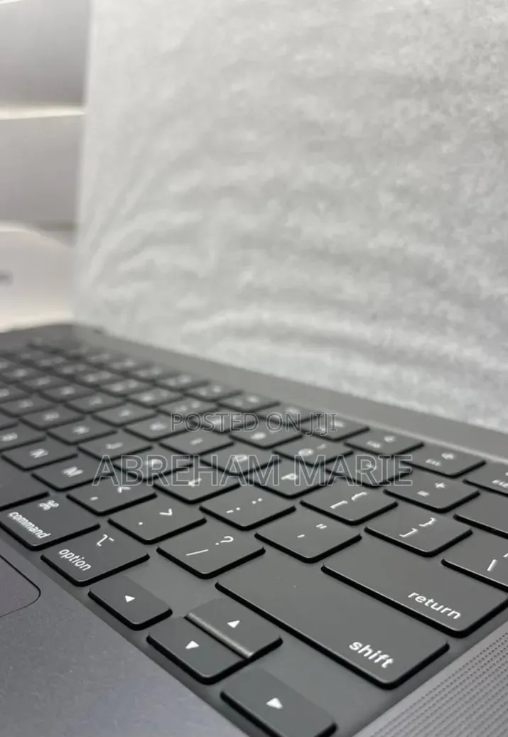 New Laptop Apple MacBook Pro 2024 M4 Max 48GB Apple M4 Max SSD 2T