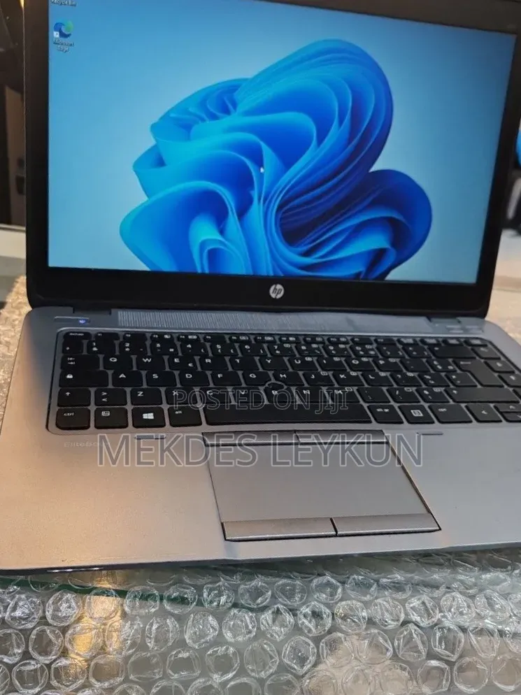 New Laptop HP EliteBook 820 8GB Intel Core i5 HDD 500GB
