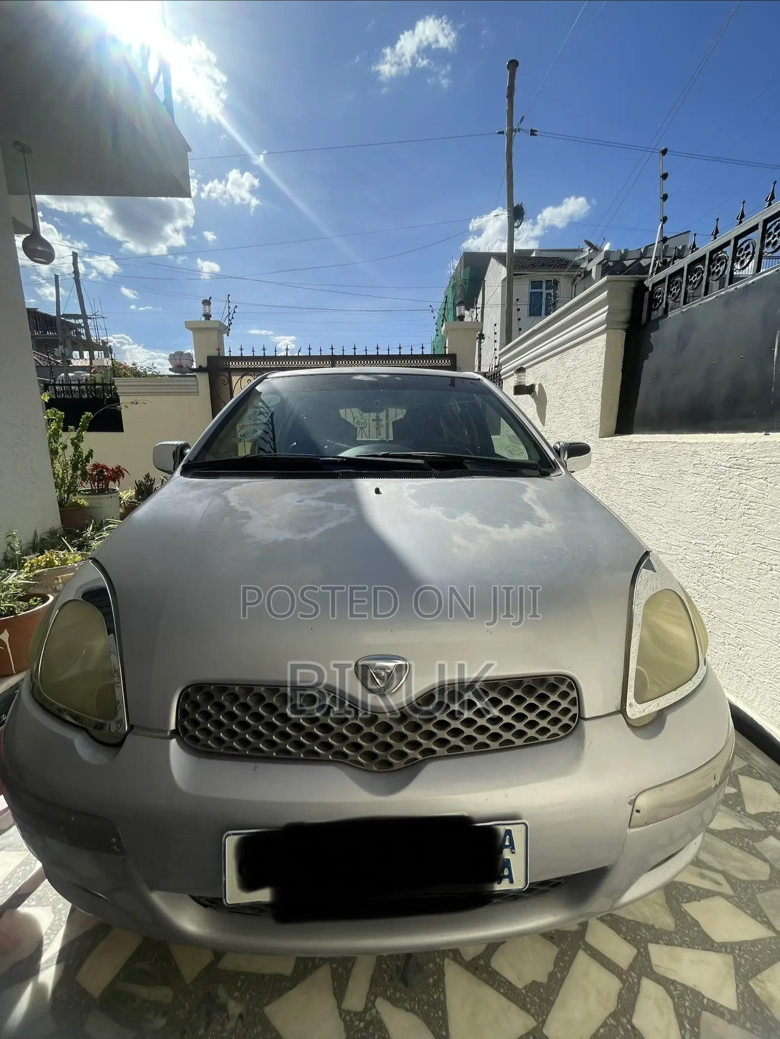 Toyota Vitz 2004 Silver