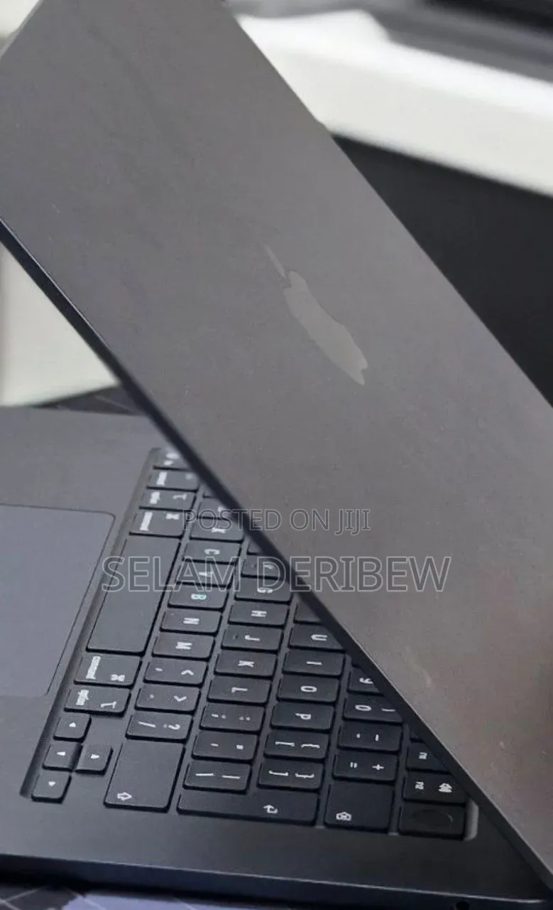 New Laptop Apple MacBook Air 2025 M4 16GB Apple M4 SSD 256GB