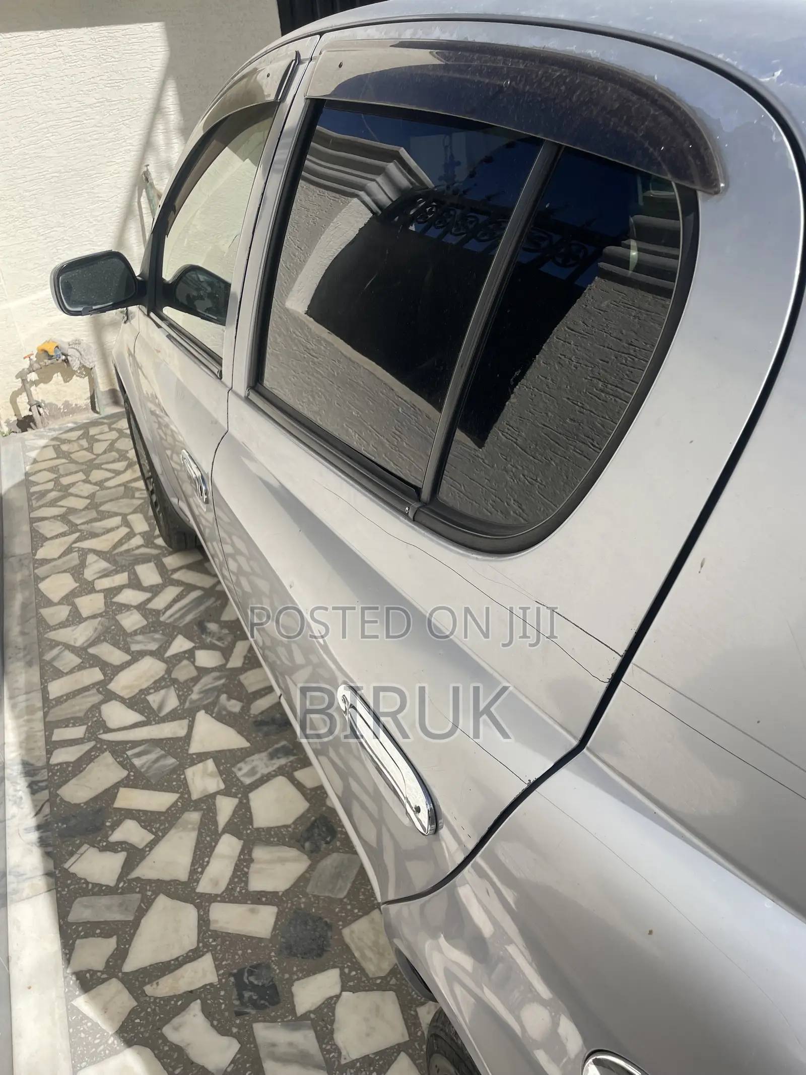 Toyota Vitz 2004 Silver