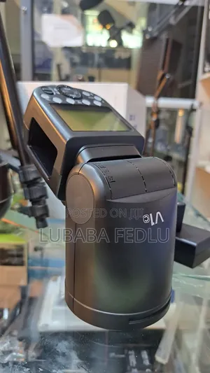Godox V1 Round Head Flash – Professional Photography Flash