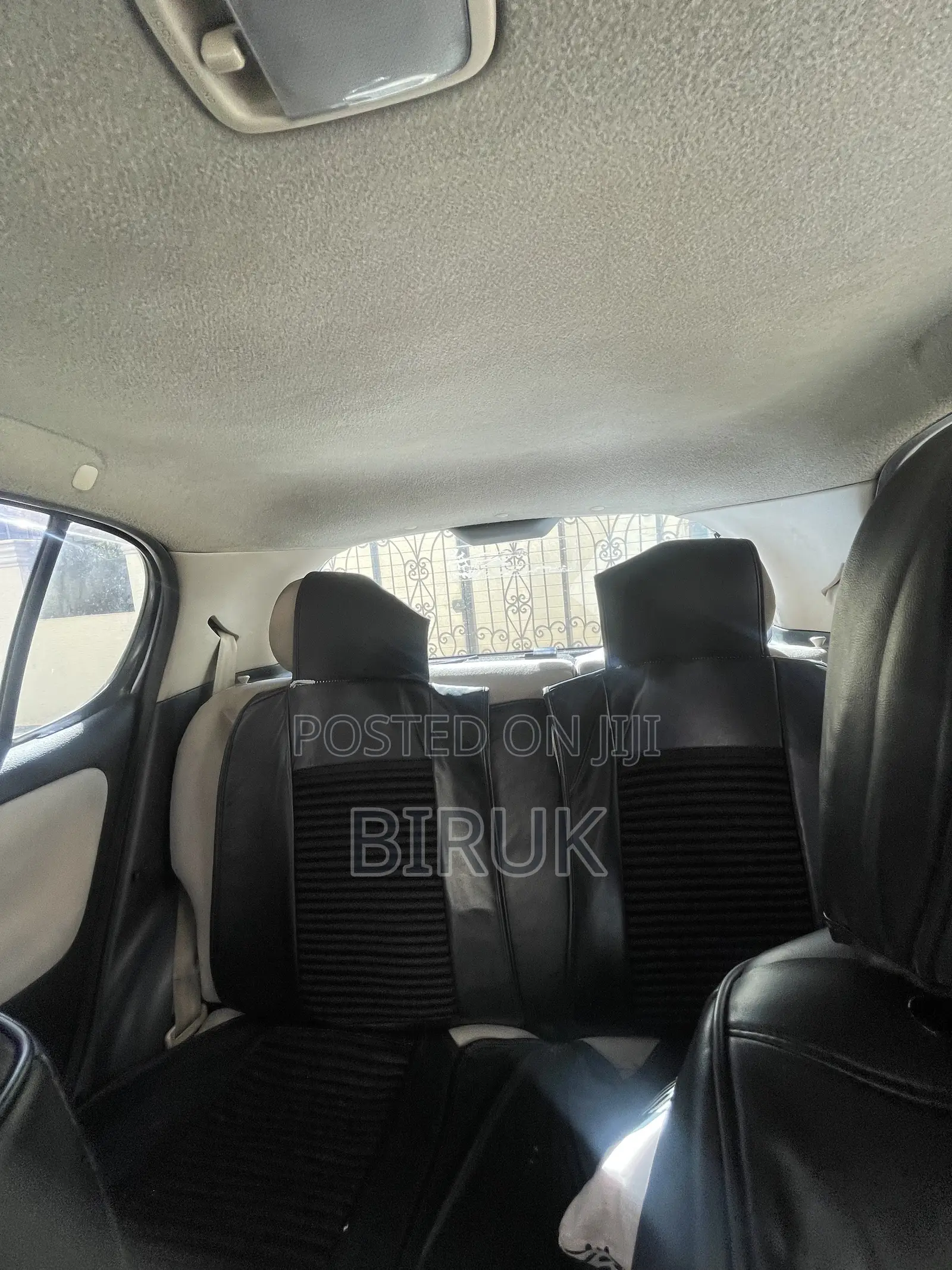 Toyota Vitz 2004 Silver