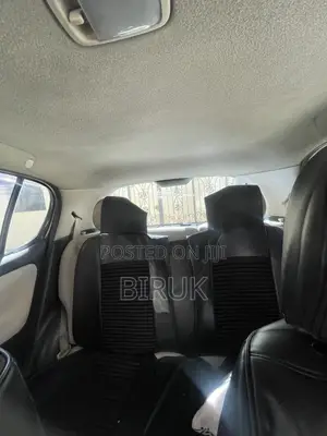 Toyota Vitz 2004 Silver