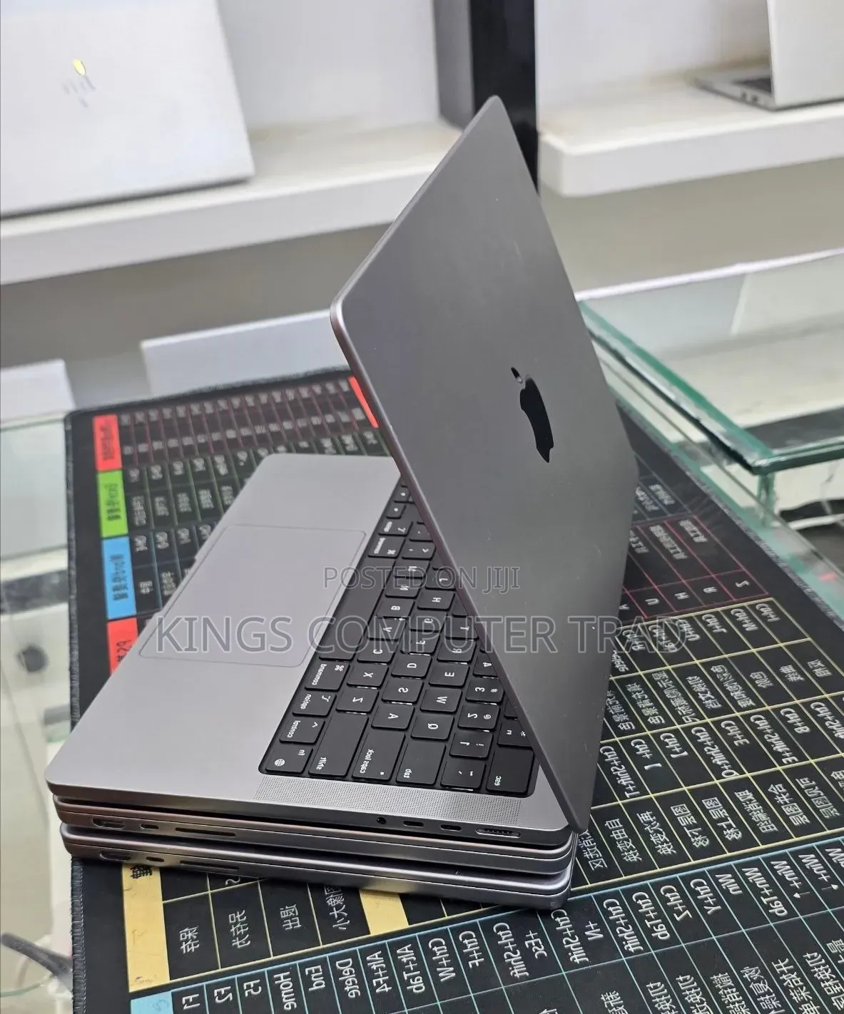 New Laptop Apple MacBook Pro 2021 M1 32GB Apple M1 Pro SSD 512GB