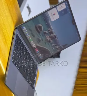 New Laptop Apple MacBook Air 2022 M2 8GB Apple M2 SSD 256GB