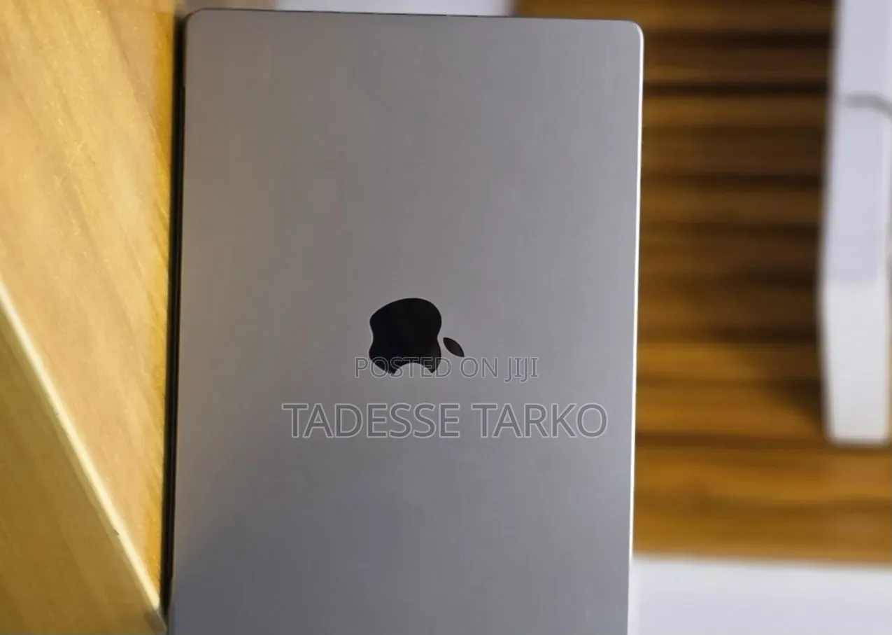 New Laptop Apple MacBook Pro 2021 M1 32GB Apple M1 Pro SSD 512GB