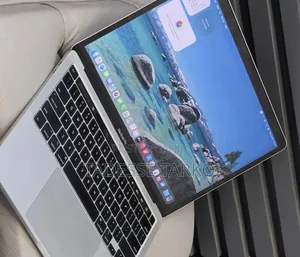 New Laptop Apple MacBook Pro 2020 32GB Intel Core i7 SSD 512GB