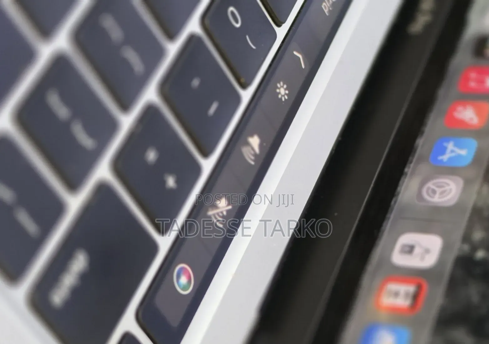 New Laptop Apple MacBook Pro 2020 32GB Intel Core i7 SSD 512GB