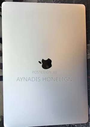 New Laptop Apple MacBook Pro 16GB Intel Core i7 SSD 512GB