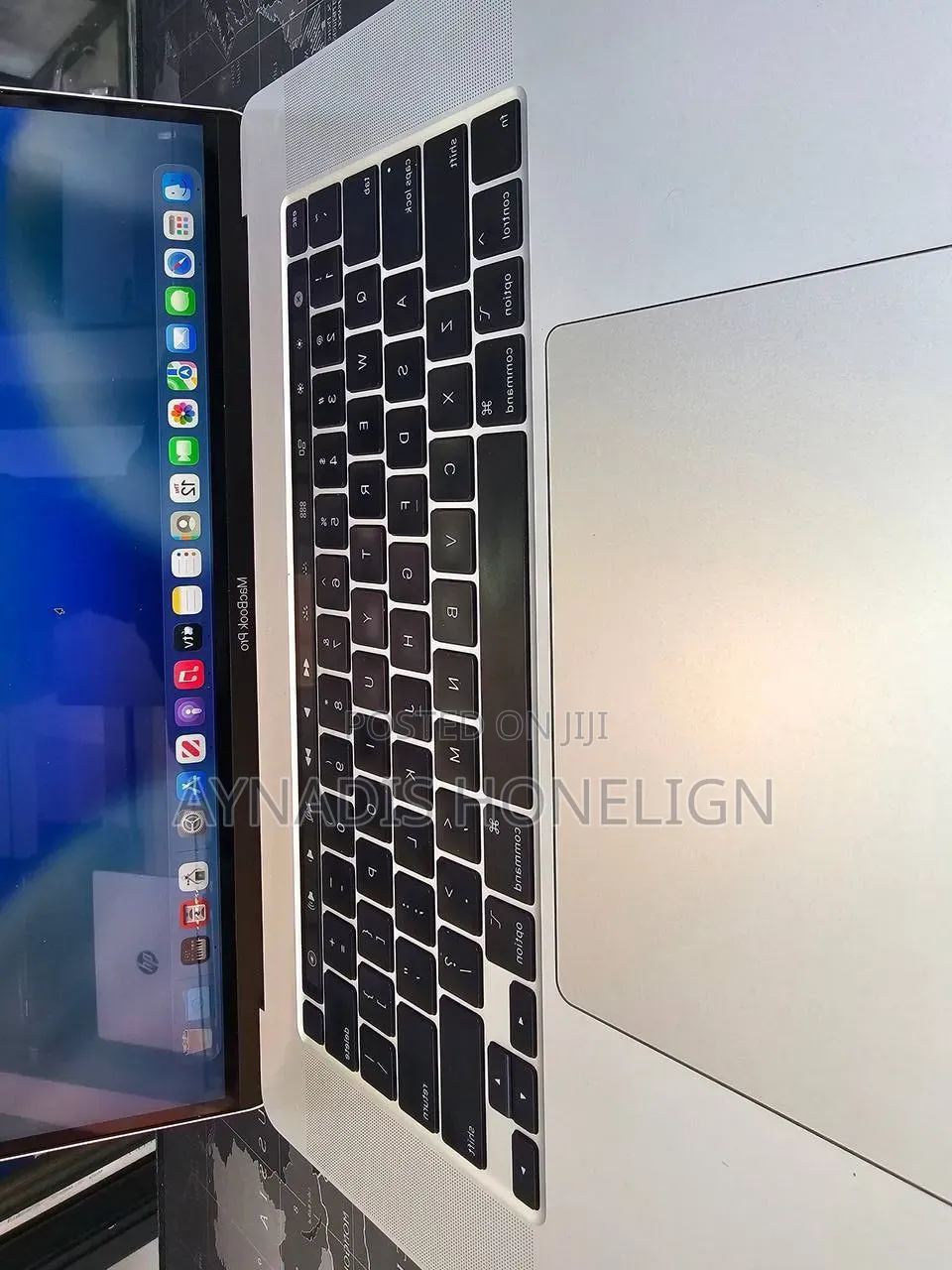 New Laptop Apple MacBook Pro 16GB Intel Core i7 SSD 512GB