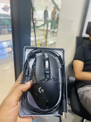  Logitech G502 Gaming Mouse