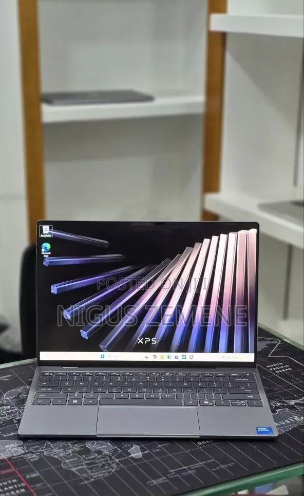 New Laptop Dell XPS 13 8GB Intel Core i5 SSD 512GB