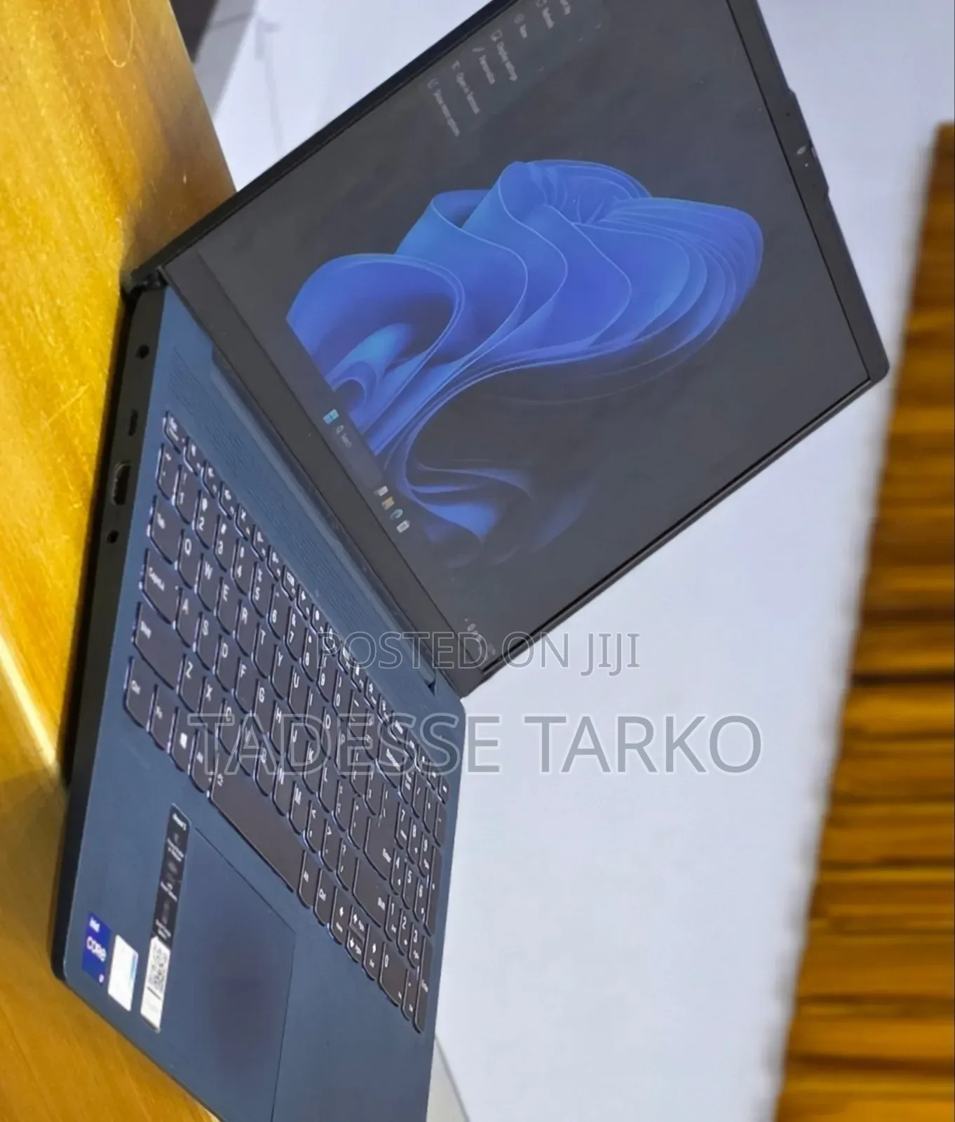 New Laptop Lenovo 12GB Intel Core i7 SSD 512GB