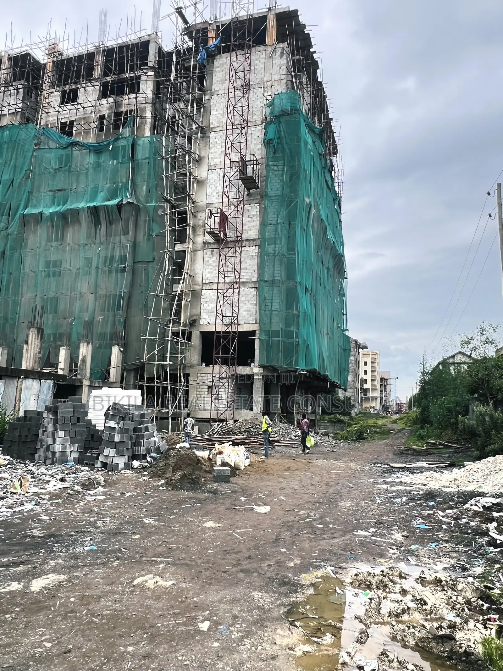 2bdrm Apartment in High Rise Realestate, Bole for rent