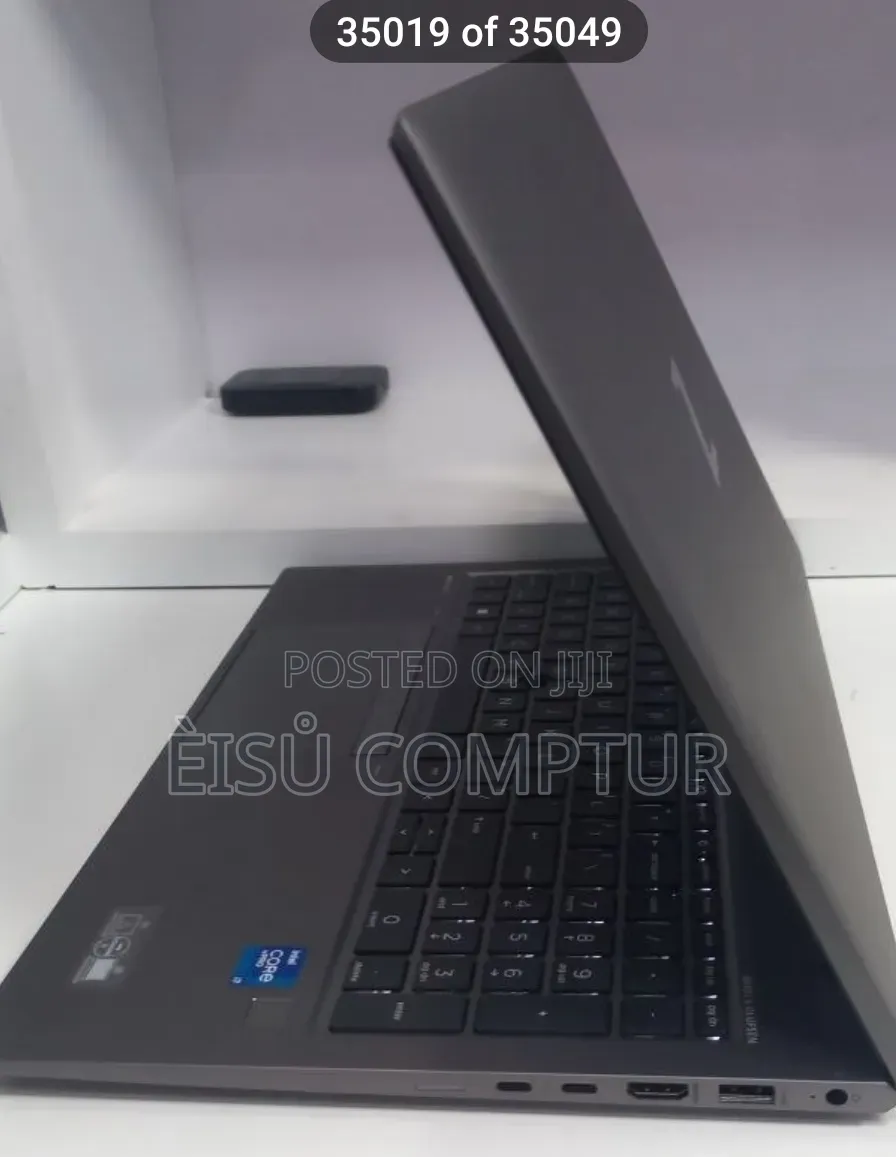 New Laptop HP ZBook Studio G8 16GB Intel Core i7 SSD 512GB