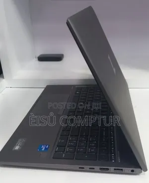 New Laptop HP ZBook Studio G8 16GB Intel Core i7 SSD 512GB