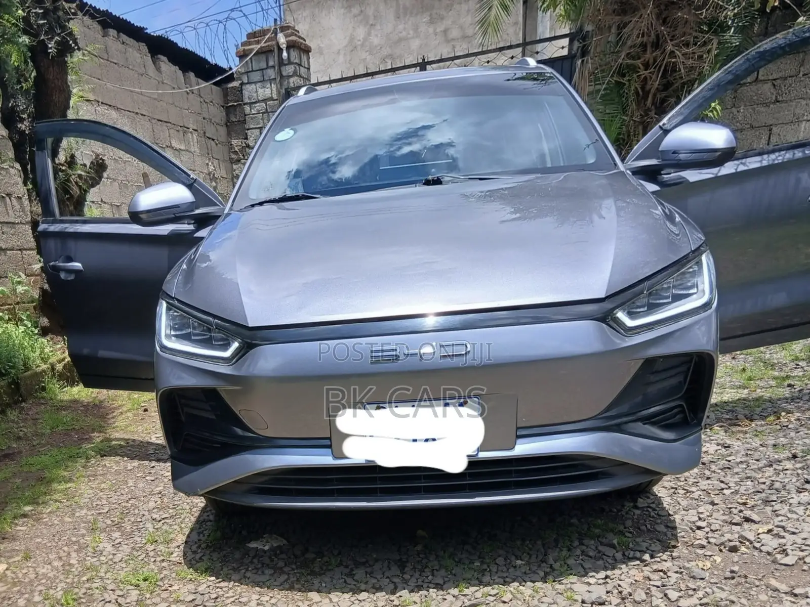 New BYD E2 43 kWh 94 hp FWD 2025 Silver