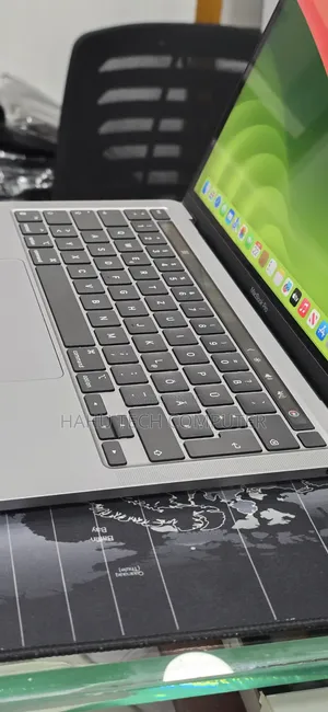 New Laptop Apple MacBook Pro 2020 8GB Apple M1 SSD 256GB