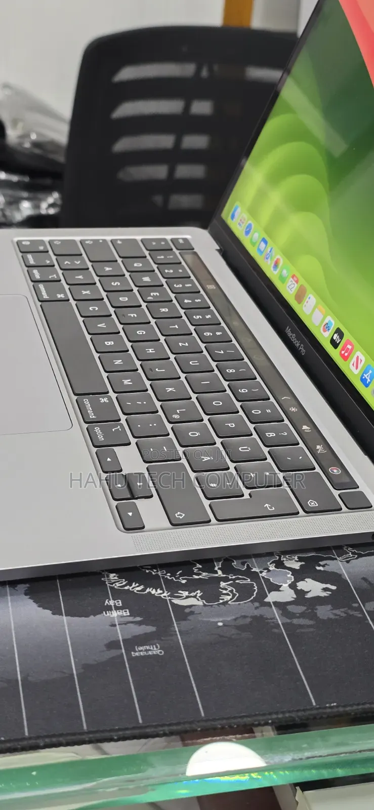 New Laptop Apple MacBook Pro 2020 8GB Apple M1 SSD 256GB