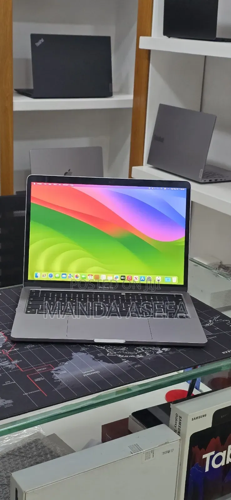 New Laptop Apple MacBook Pro 2020 M1 8GB Apple M1 SSD 256GB