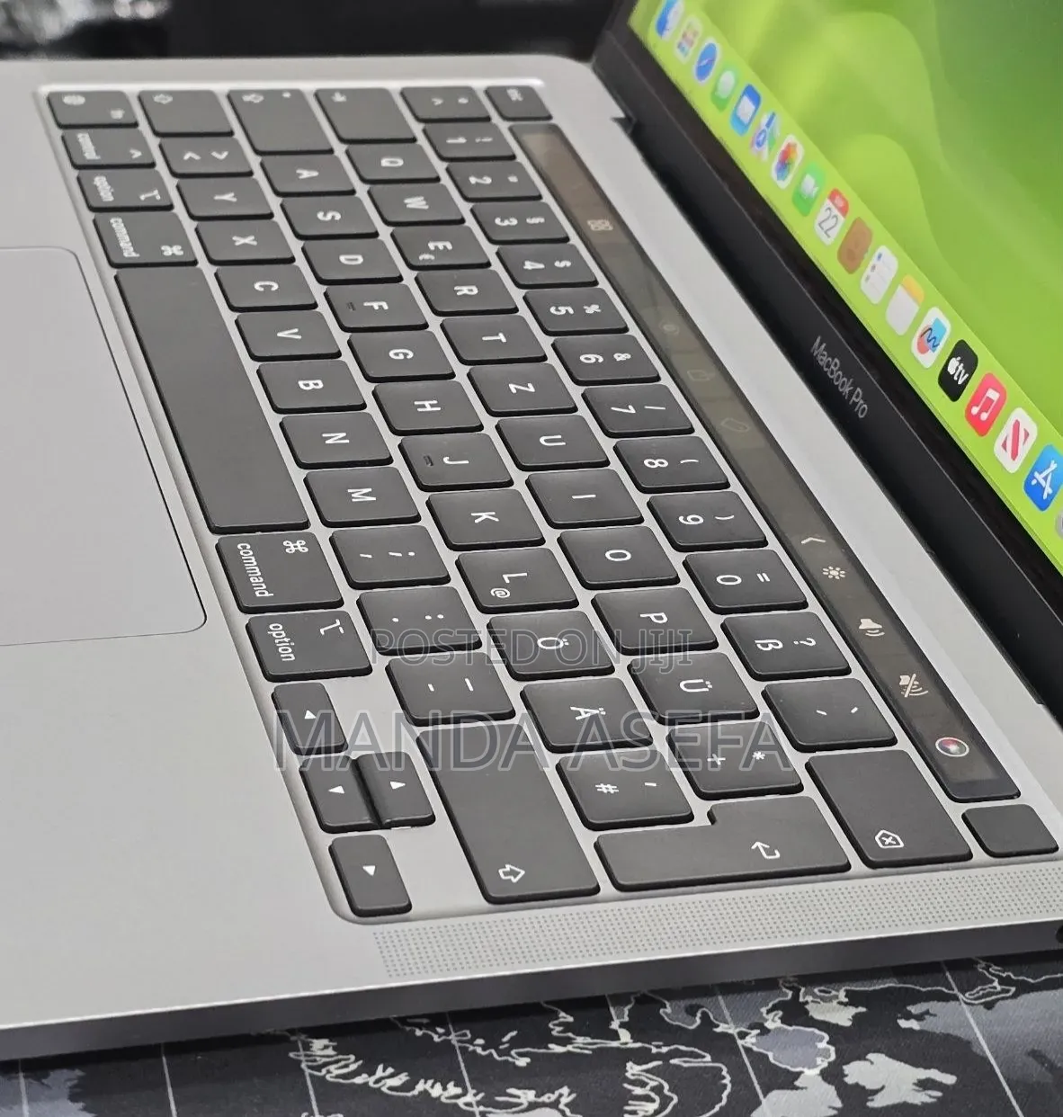 New Laptop Apple MacBook Pro 2020 M1 8GB Apple M1 SSD 256GB
